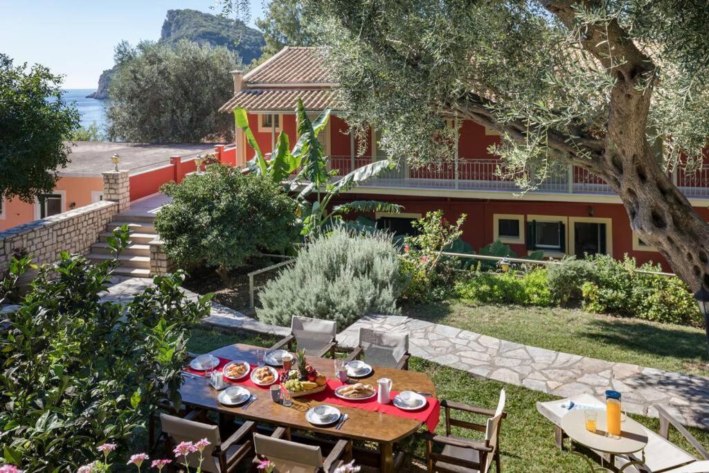 Villa Anthoussa In Palaiokastritsa Buitenkant foto